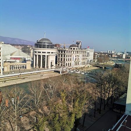 Calla 5 Apartment - Main Square, In The City Shopping Center - Parking Slot With Security And Video Camera Skopie Exterior foto