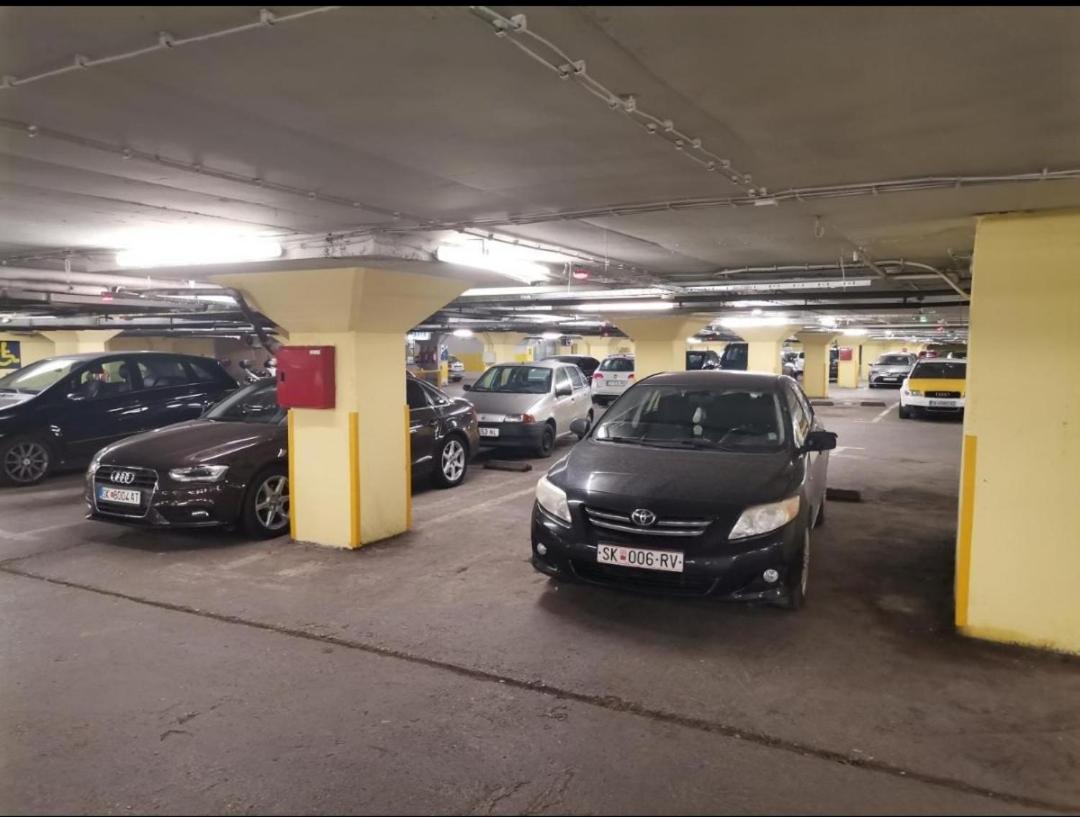 Calla 5 Apartment - Main Square, In The City Shopping Center - Parking Slot With Security And Video Camera Skopie Exterior foto