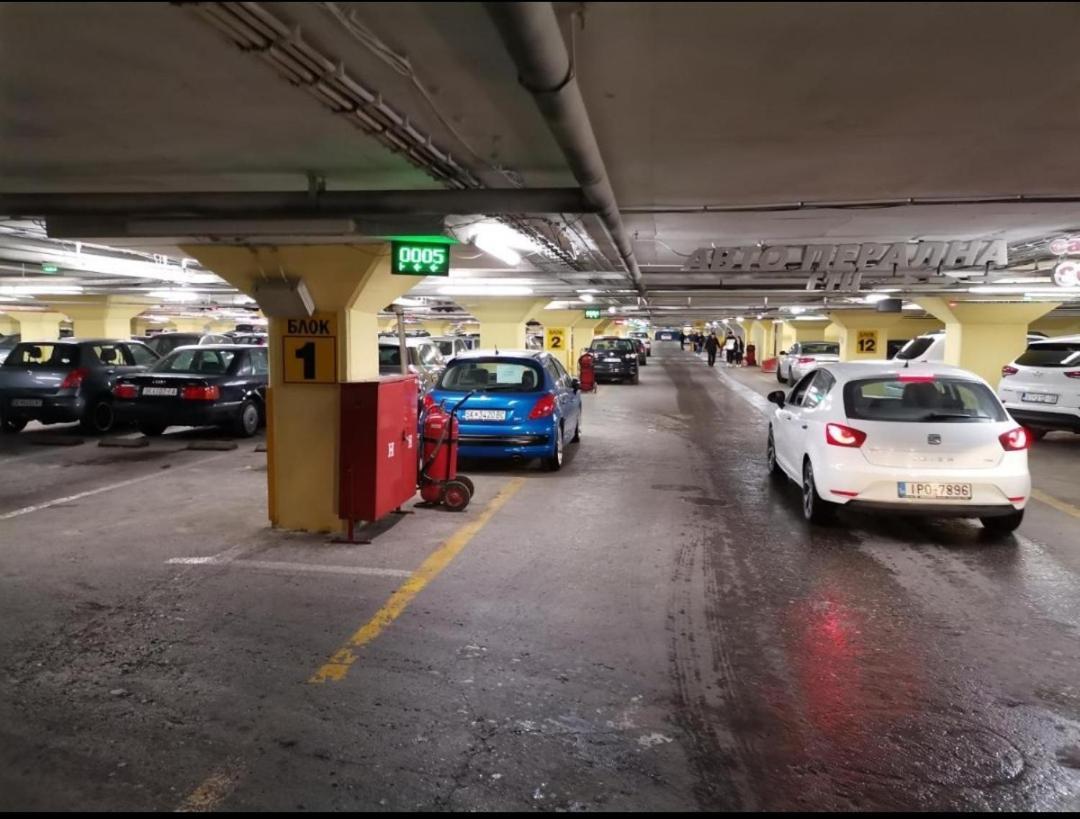 Calla 5 Apartment - Main Square, In The City Shopping Center - Parking Slot With Security And Video Camera Skopie Exterior foto