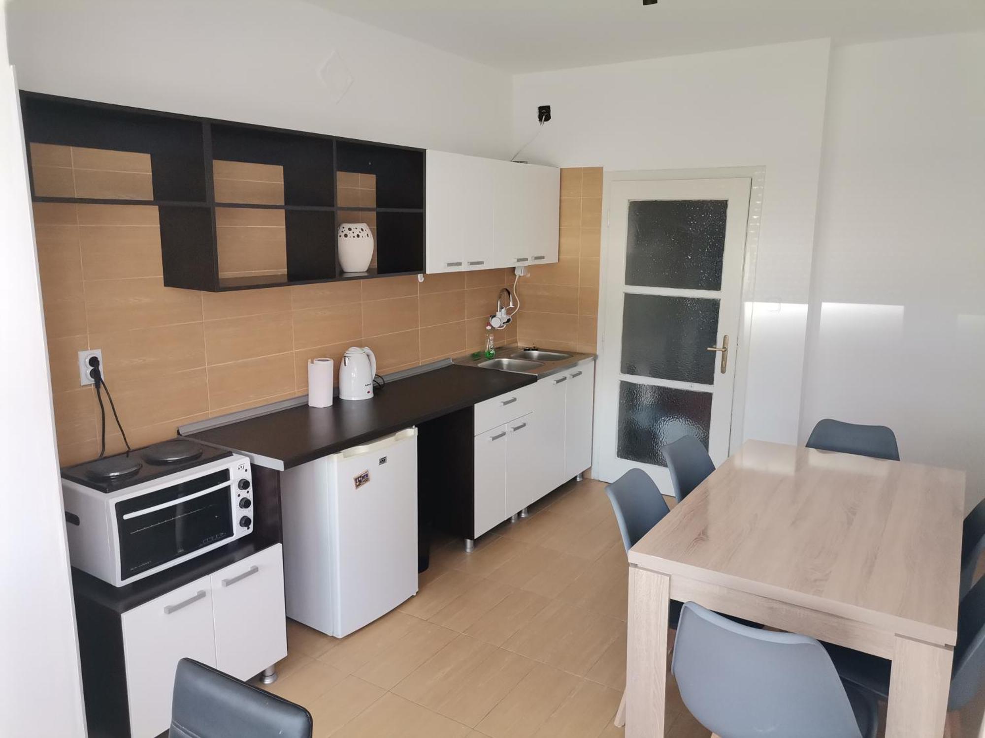 Calla 5 Apartment - Main Square, In The City Shopping Center - Parking Slot With Security And Video Camera Skopie Exterior foto
